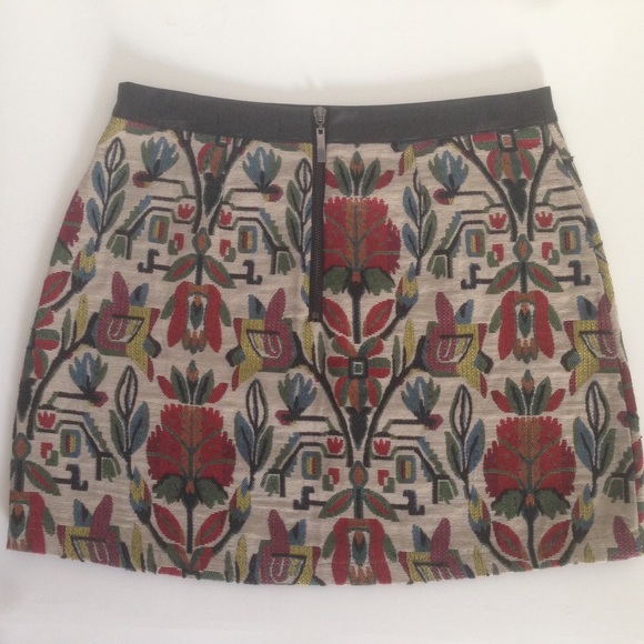 Vintage 90's Floral Tapestry Mini Pencil Skirt - Picture 2 of 8